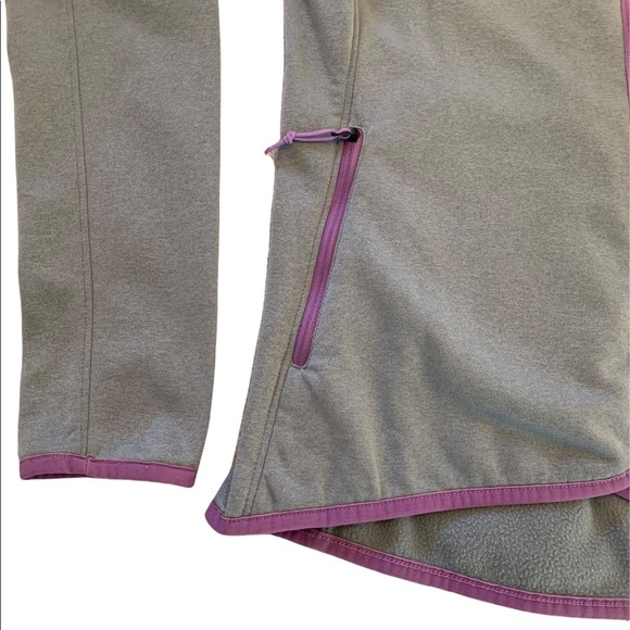 The North Face Softshell Fleece in Gray with Purple Detail - Picture 9 of 16